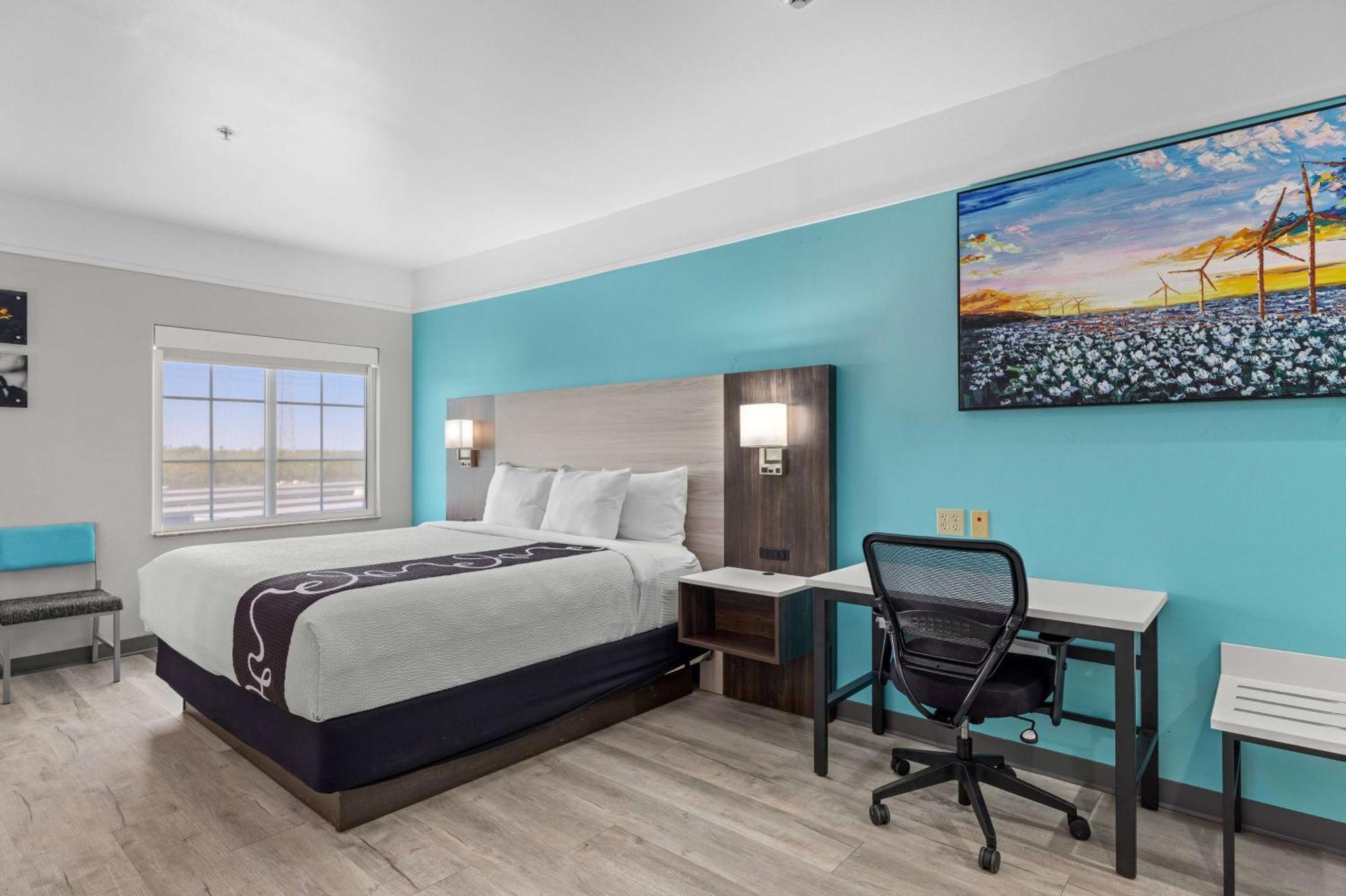 La Quinta Inn Suites By Wyndham Raymondville Harlingen Exterior photo