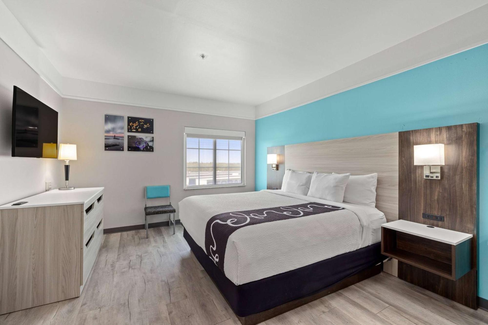 La Quinta Inn Suites By Wyndham Raymondville Harlingen Exterior photo